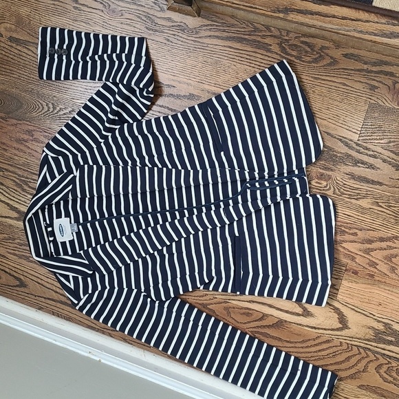 Old Navy Jackets & Blazers - Old Navy one button striped blazer